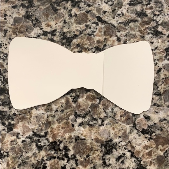 Vineyard vines whale bow tie sticker - Picture 2 of 2
